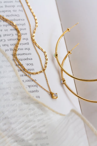 Minimalist Chic Bride