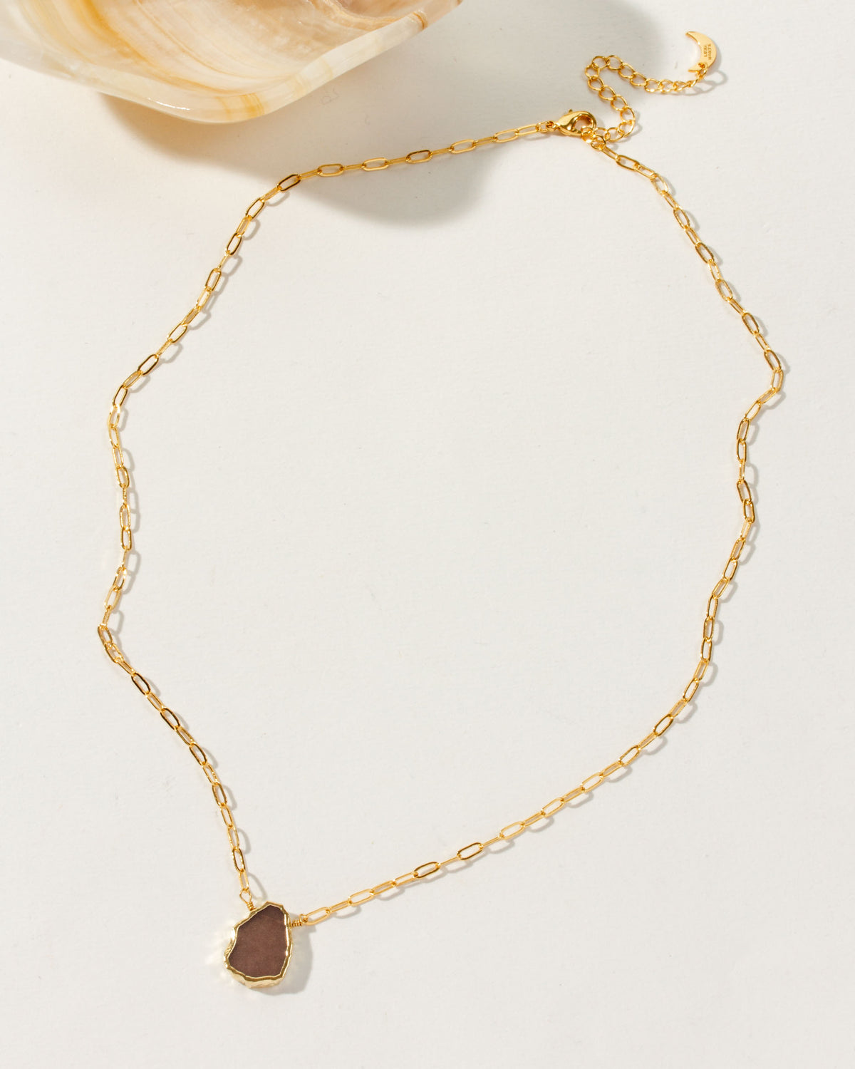Gold chain necklace featuring a Coffee Moonstone pendant.