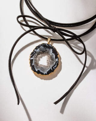 Hold 'Em Bow Tie Wrap Geode Necklace