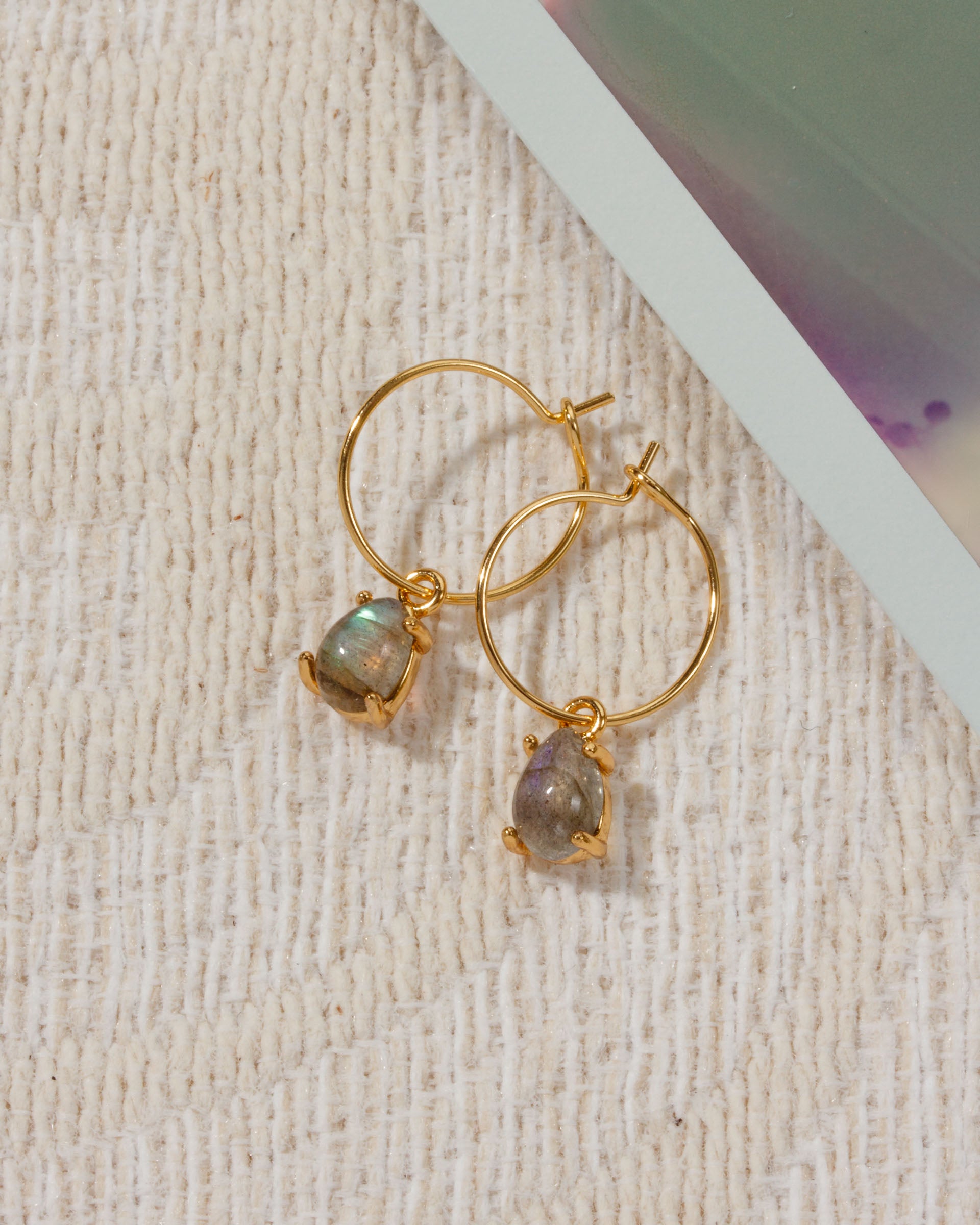 Airy Hoop Earrings with Labradorite gemstones and gold hoops.