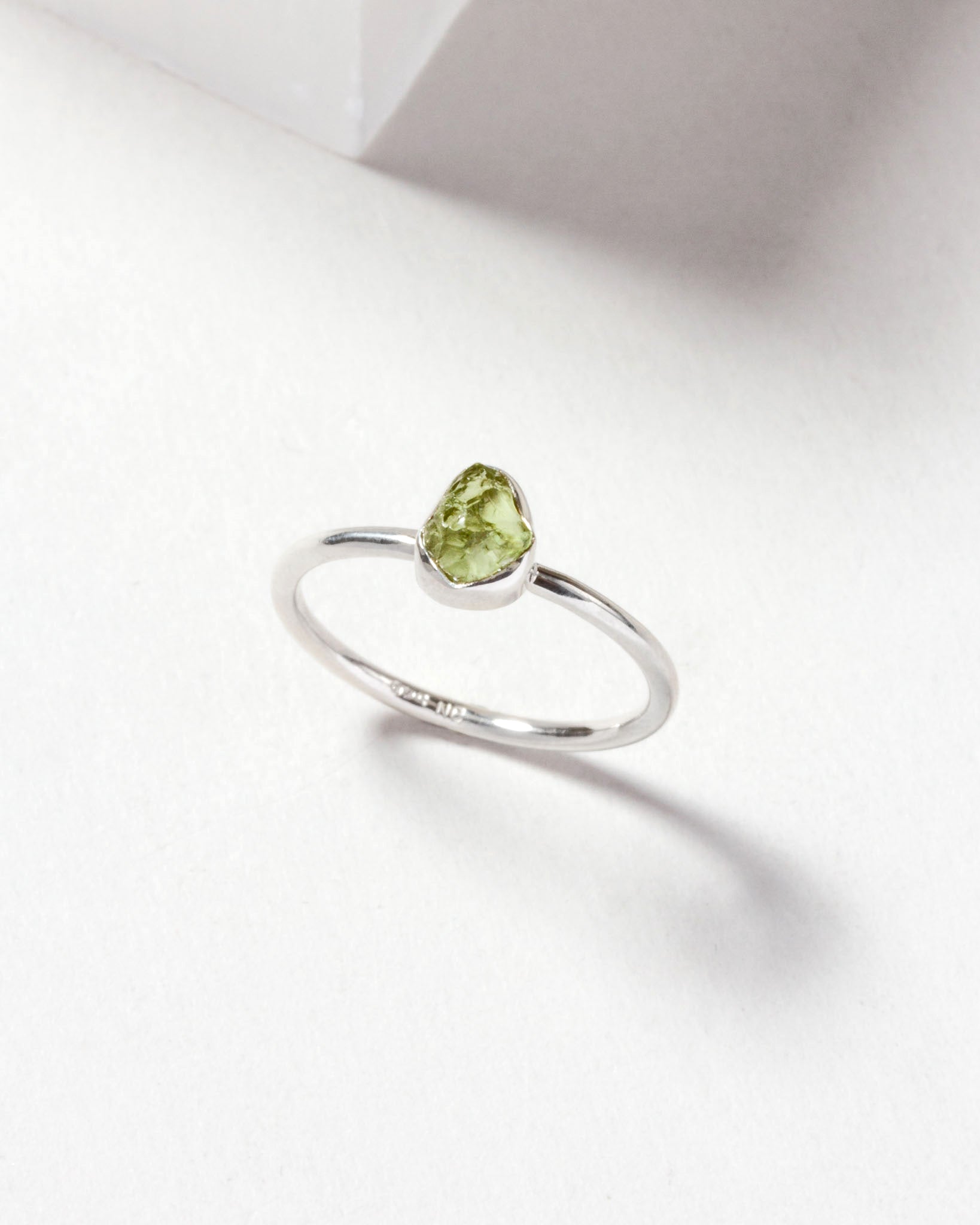 14kt Yellow Gold 1/2 Ct Oval Peridot Ring with Diamond Accents XBR209