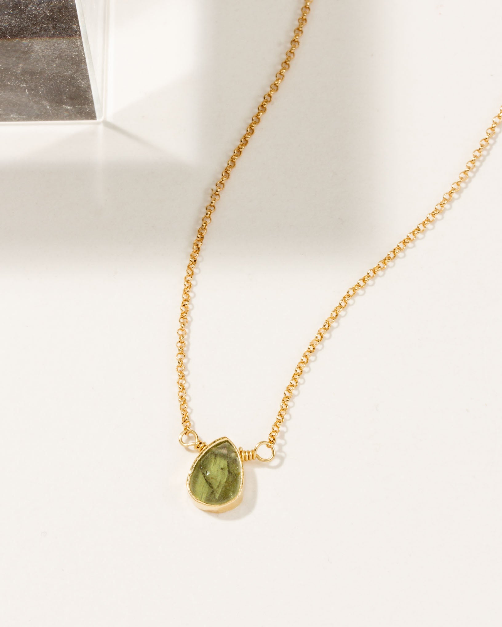 Gemstone Birthstone Necklace with peridot pendant and gold-plated chain, August's birthstone